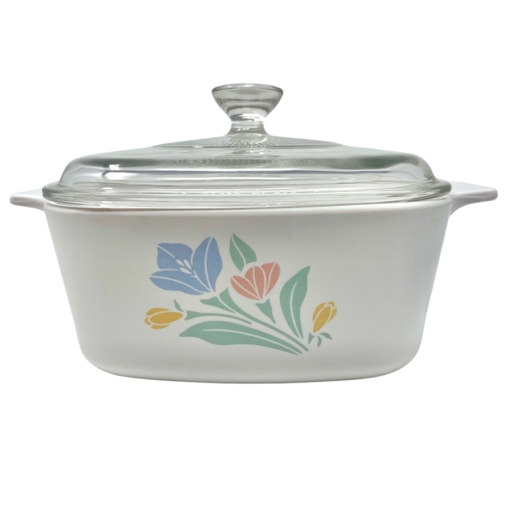 Vintage Corning Ware Casserole Dish Friendship Pattern 1.5 Liters Glass Lid - Picture 2 of 10